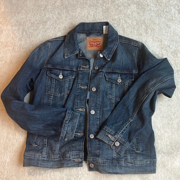 Levi's Other - Levi’s Jacket Size Medium